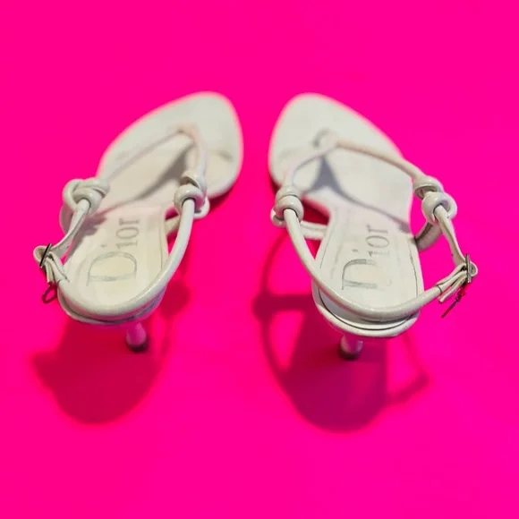 Christian Dior Women’s White Leather Thong Heels Size 37.5 - Picture 3 of 8